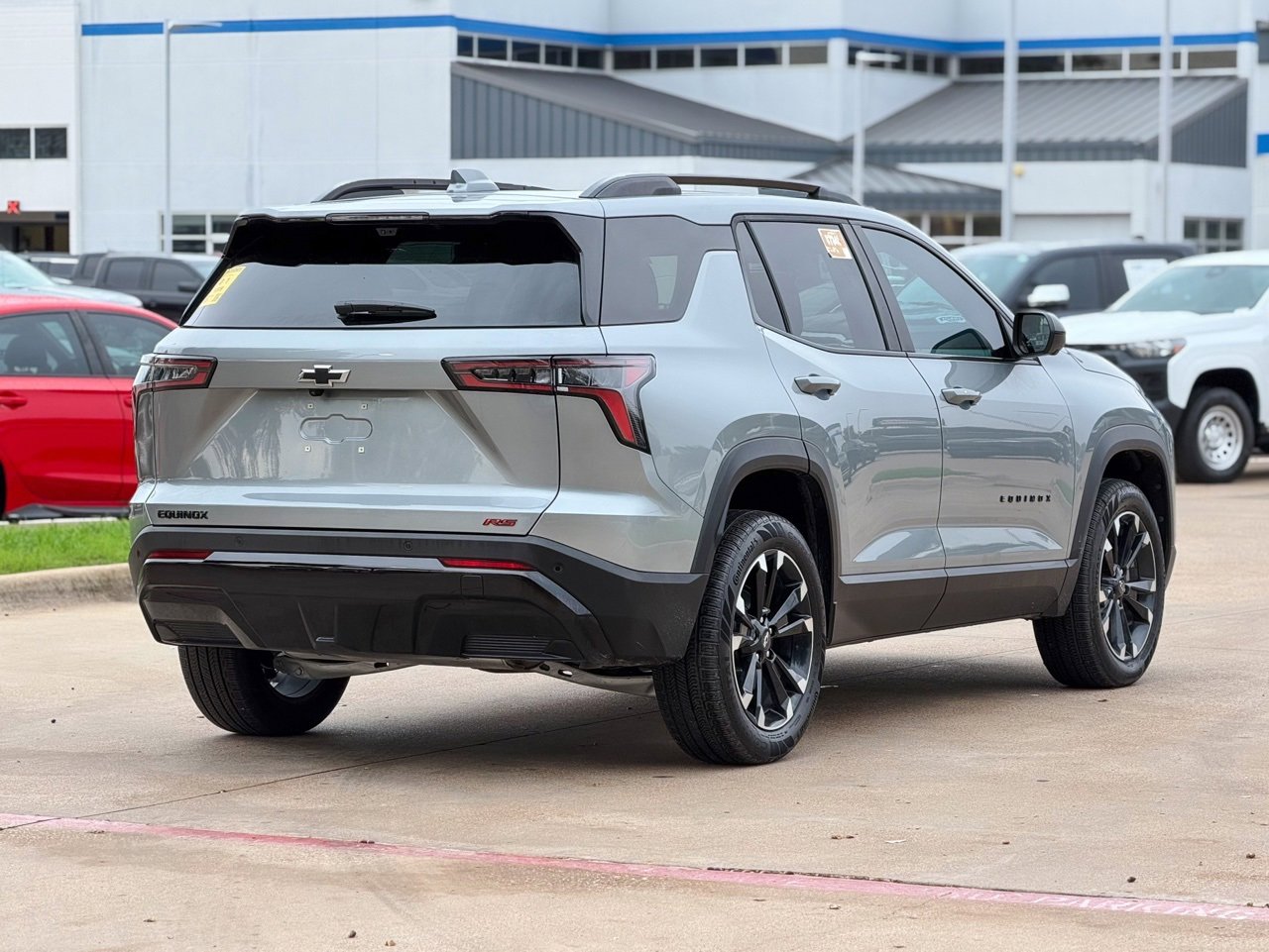 2025 Chevrolet Equinox RS photo 2