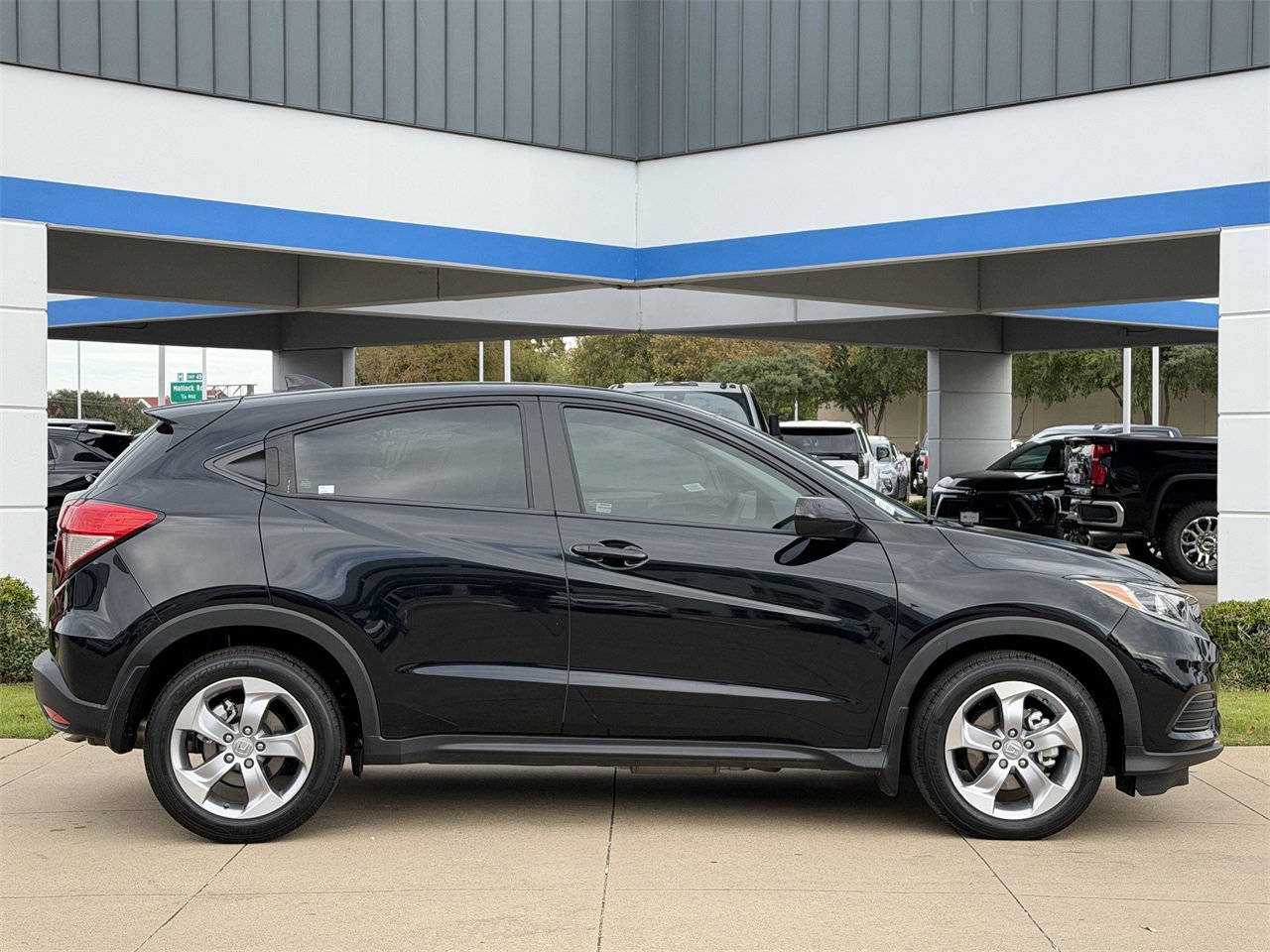 2022 Honda HR-V LX photo 3