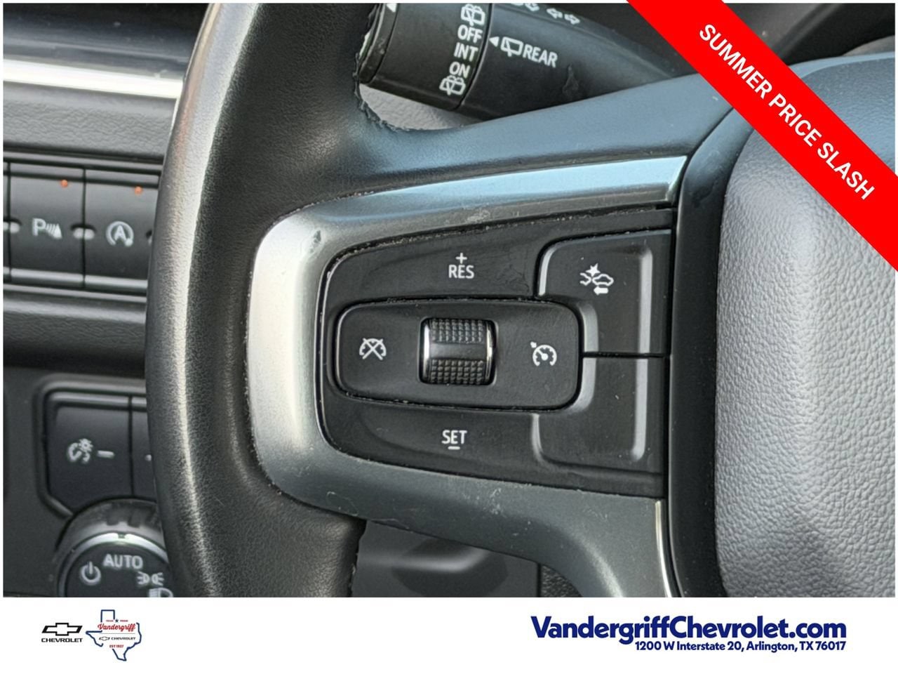 2024 Chevrolet Suburban LT - Photo 14
