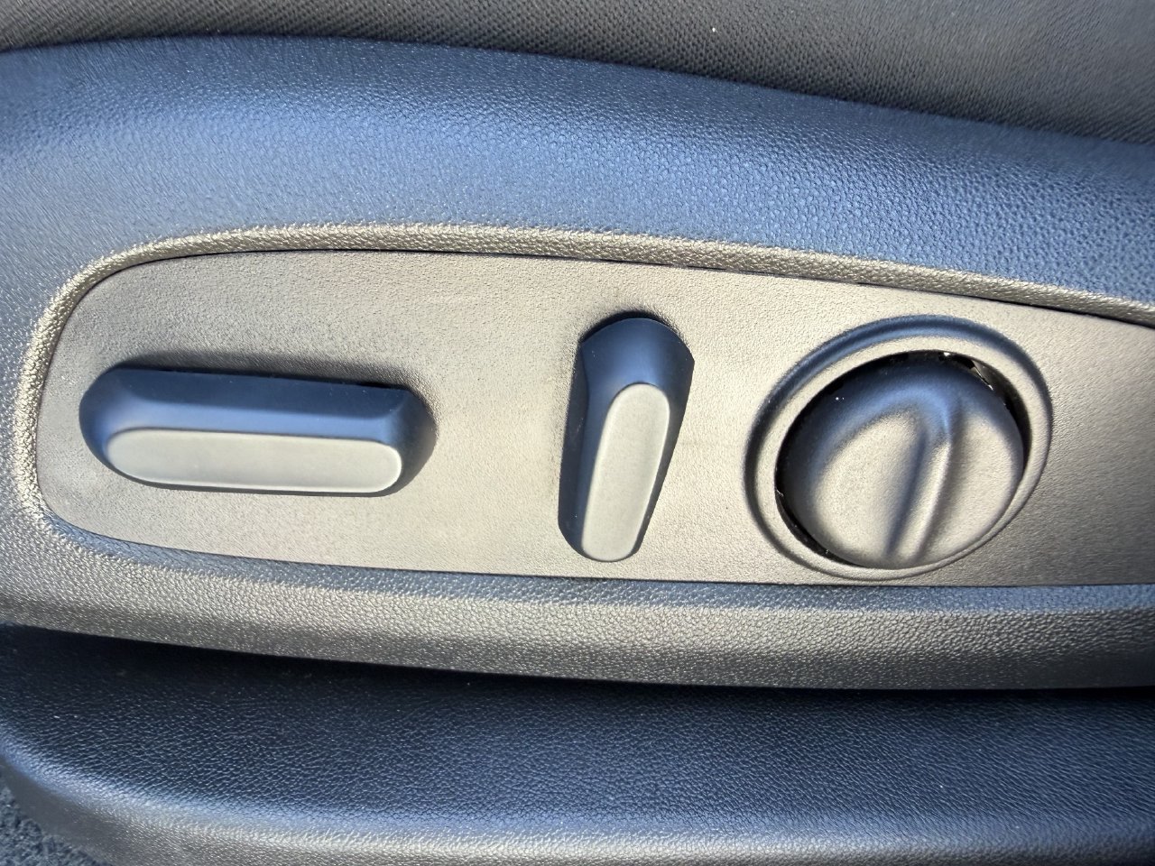 2024 Chevrolet Equinox LT - Photo 24