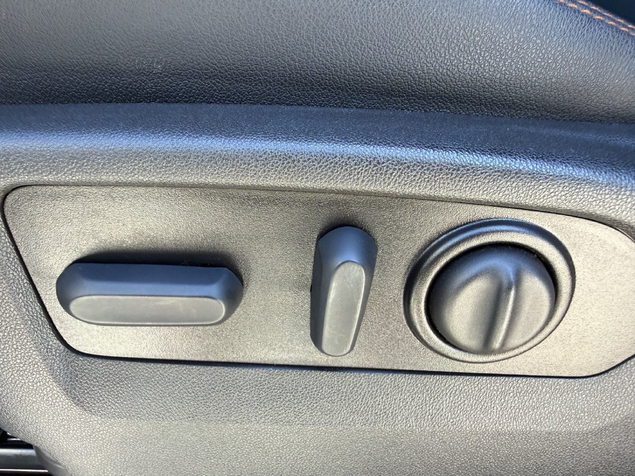 2023 GMC Sierra 3500HD AT4 - Photo 25
