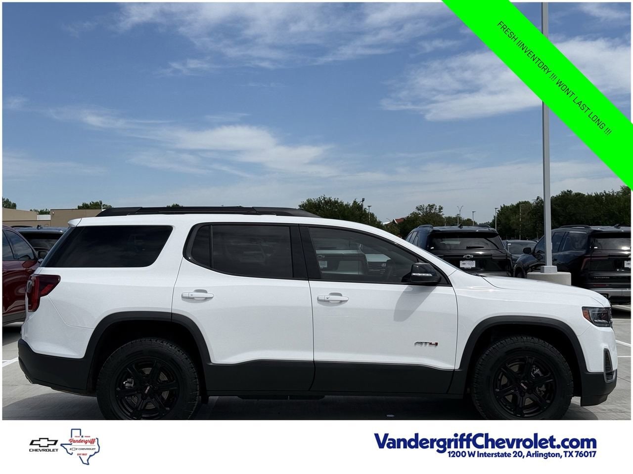 2023 GMC Acadia AT4 - Photo 3