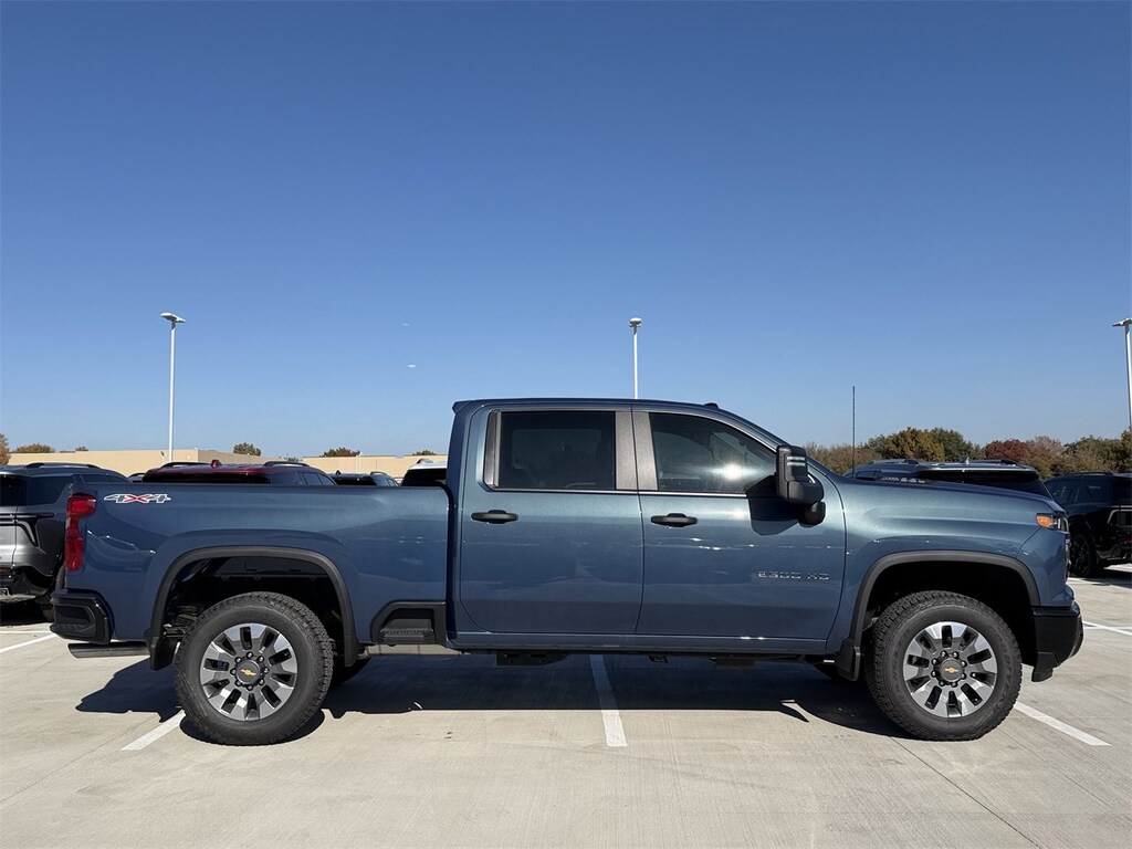 New 2026 Chevrolet Silverado 2500 HD Custom Truck Crew Cab