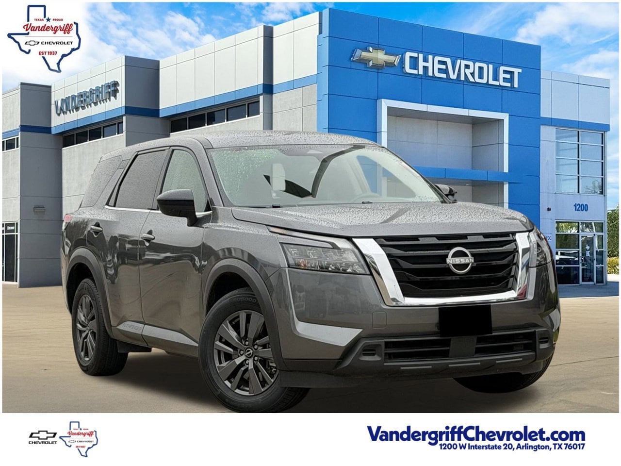 2023 Nissan Pathfinder S's photo