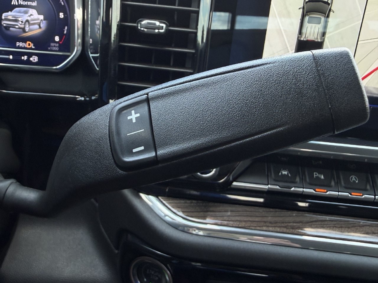 2024 Chevrolet Silverado 1500 LT - Photo 17