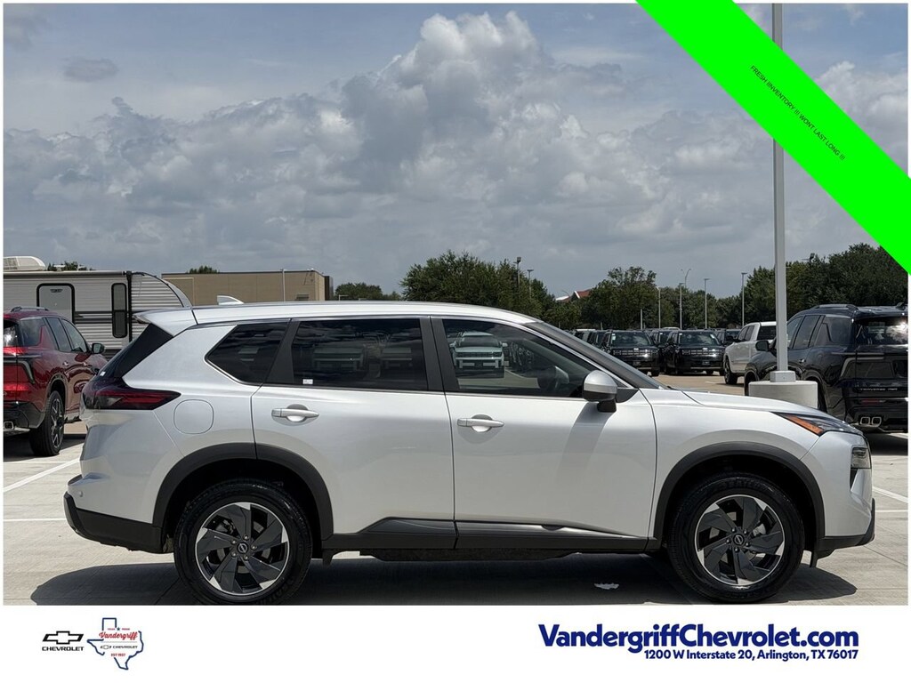Used 2025 Nissan Rogue SV Intelligent AWD SUV