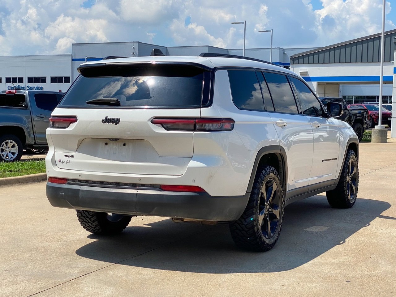 2023 Jeep Grand Cherokee Altitude photo 2