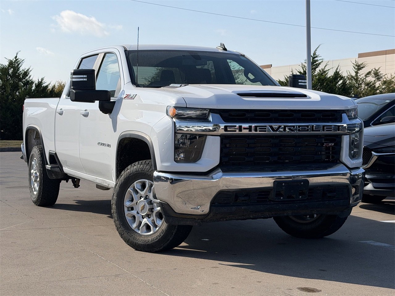 2023 Chevrolet Silverado 2500HD LT photo 2