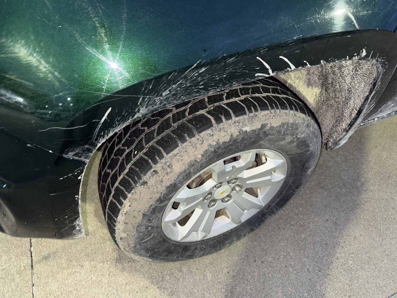 2016 Chevrolet Colorado LT photo 2