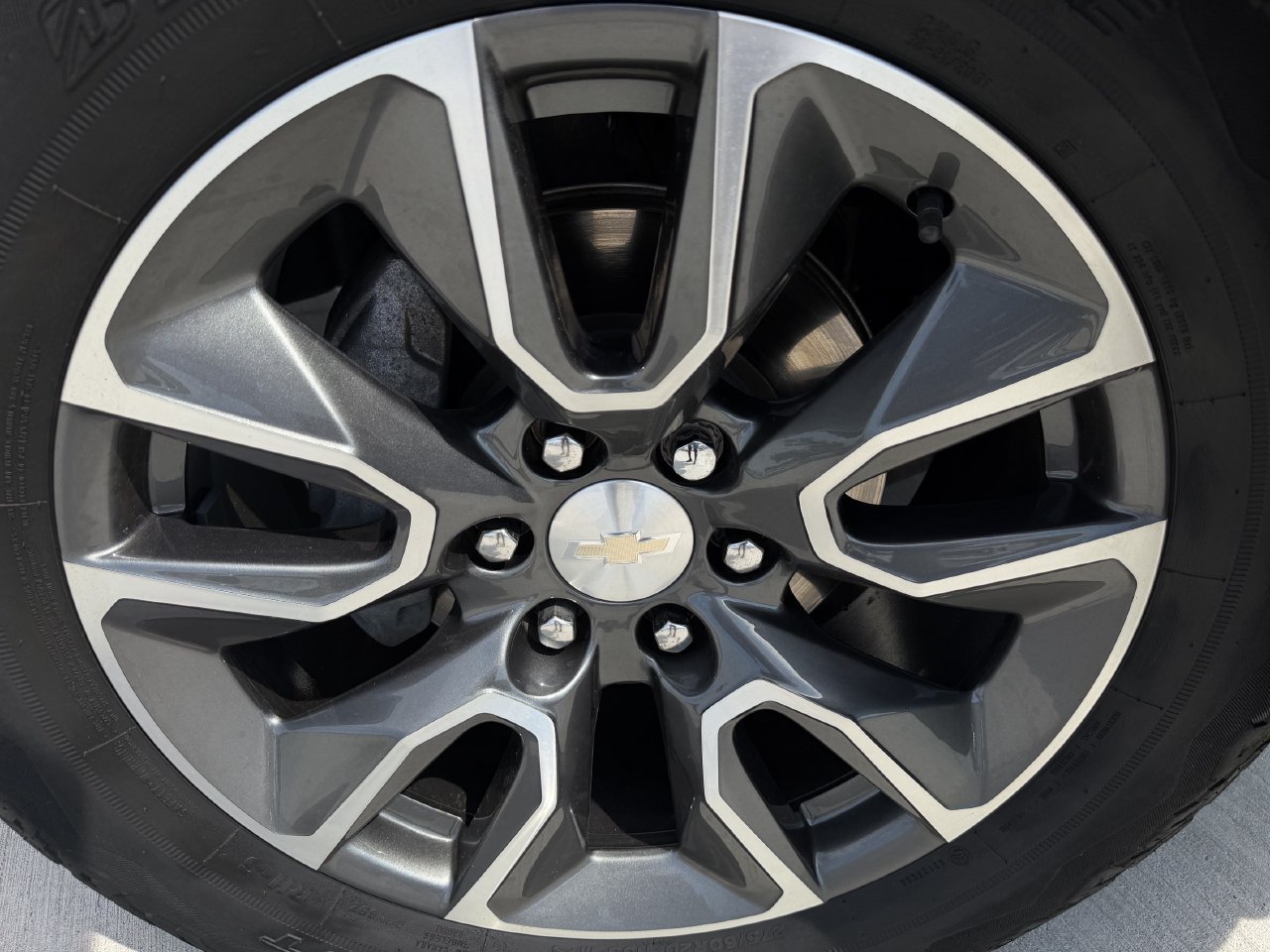 2023 Chevrolet Silverado 1500 LT - Photo 9