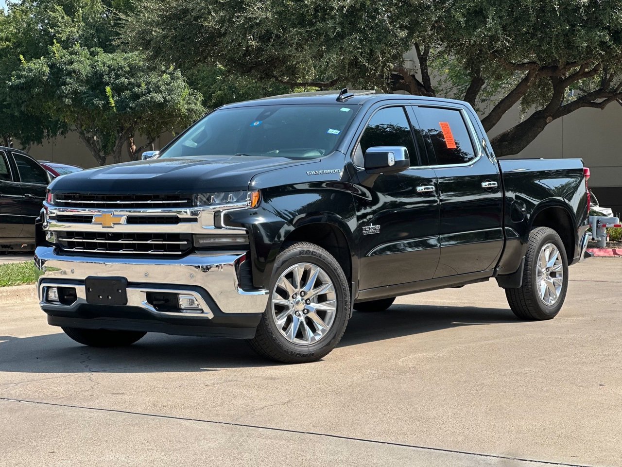 2021 Chevrolet Silverado 1500 LTZ photo 3