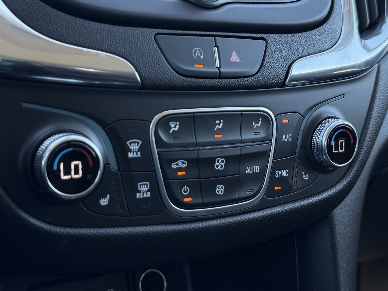 2024 Chevrolet Equinox LT - Photo 19