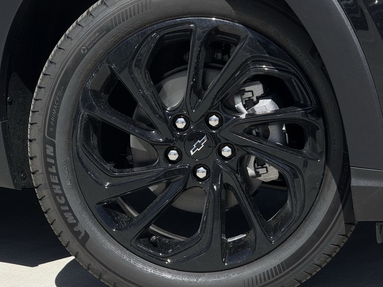 2027 Chevrolet Bolt RS - Photo 9