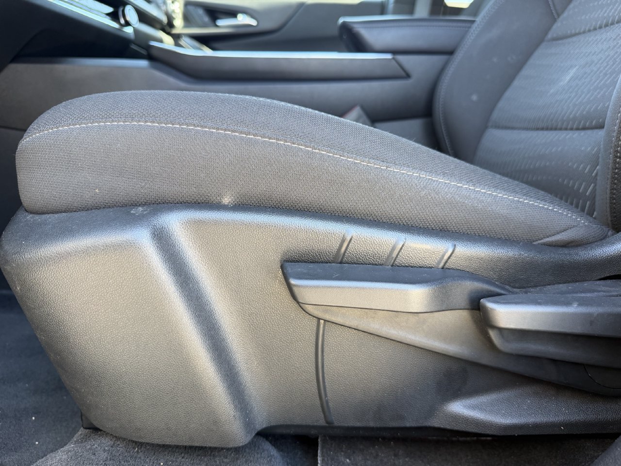 2025 Chevrolet Equinox LT - Photo 23