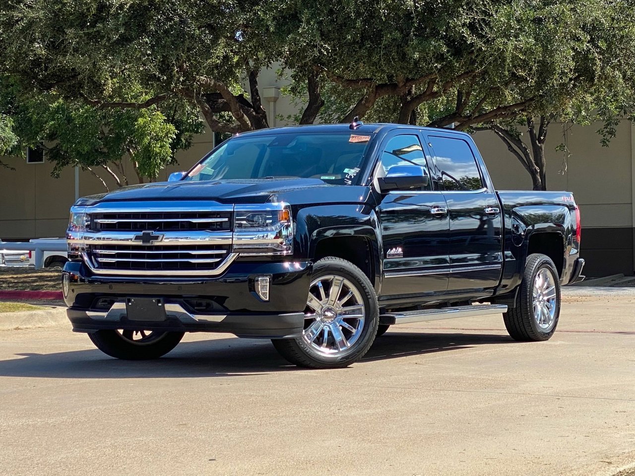 2018 Chevrolet Silverado 1500 High Country photo 2