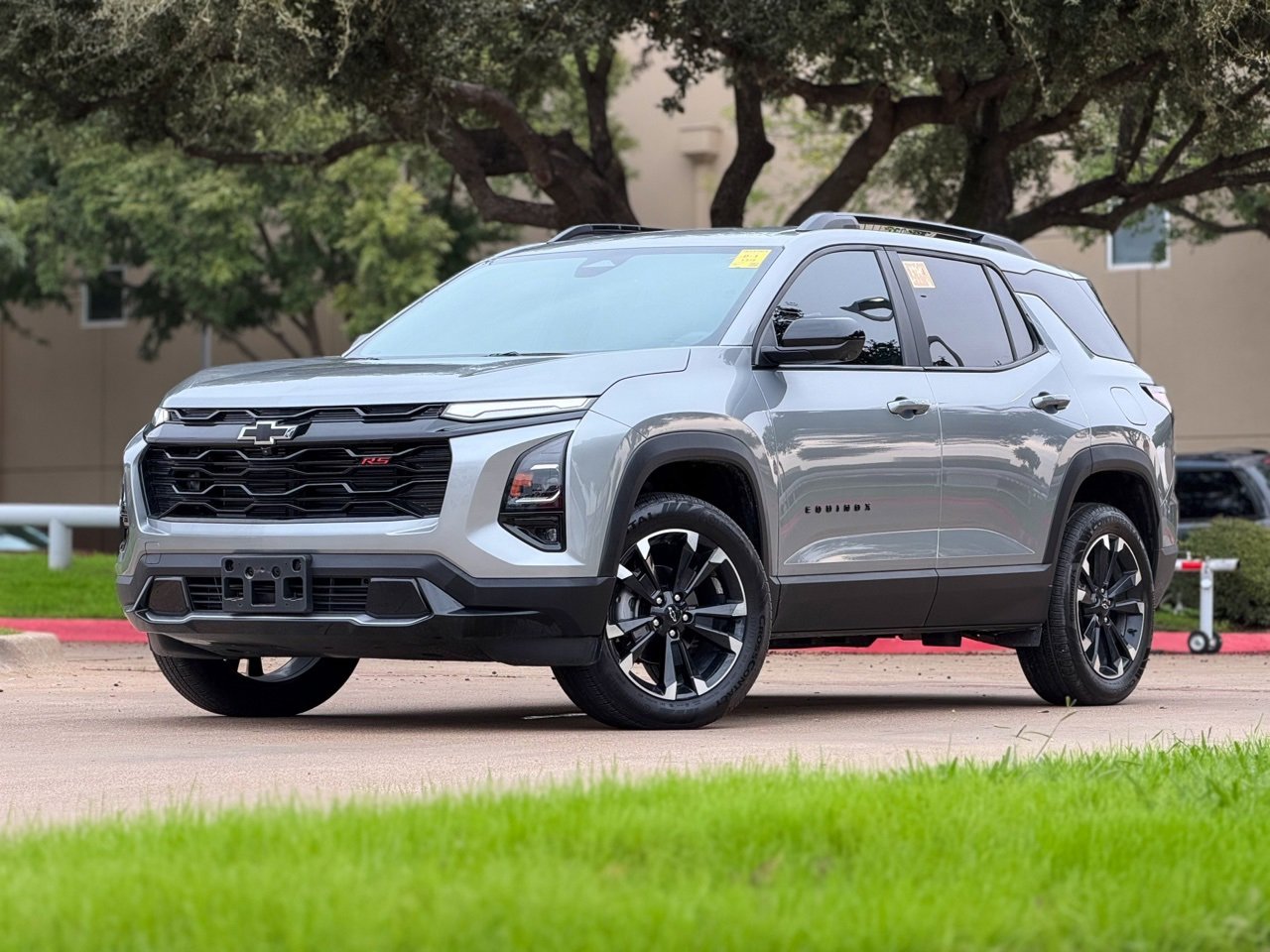 2025 Chevrolet Equinox RS photo 3