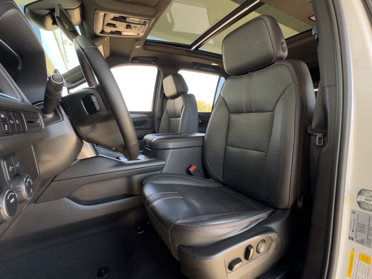 2023 Chevrolet Tahoe RST photo 4