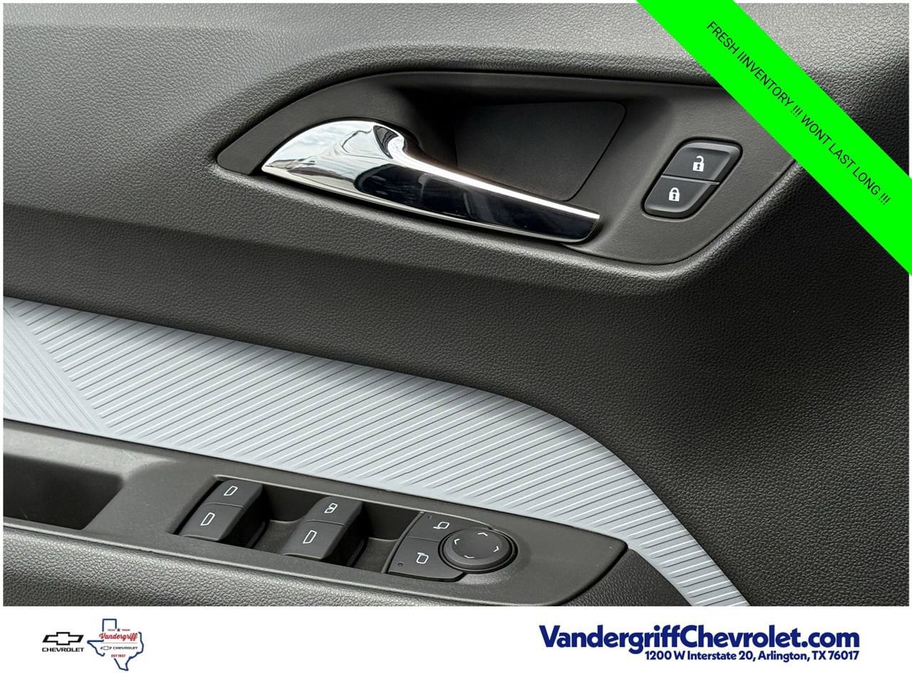 2027 Chevrolet Bolt RS - Photo 18