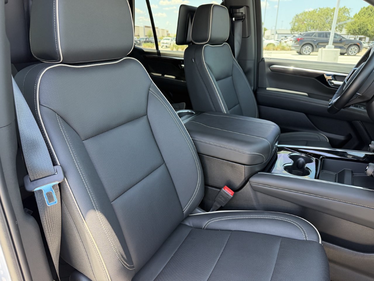 2026 Chevrolet Tahoe Premier - Photo 26