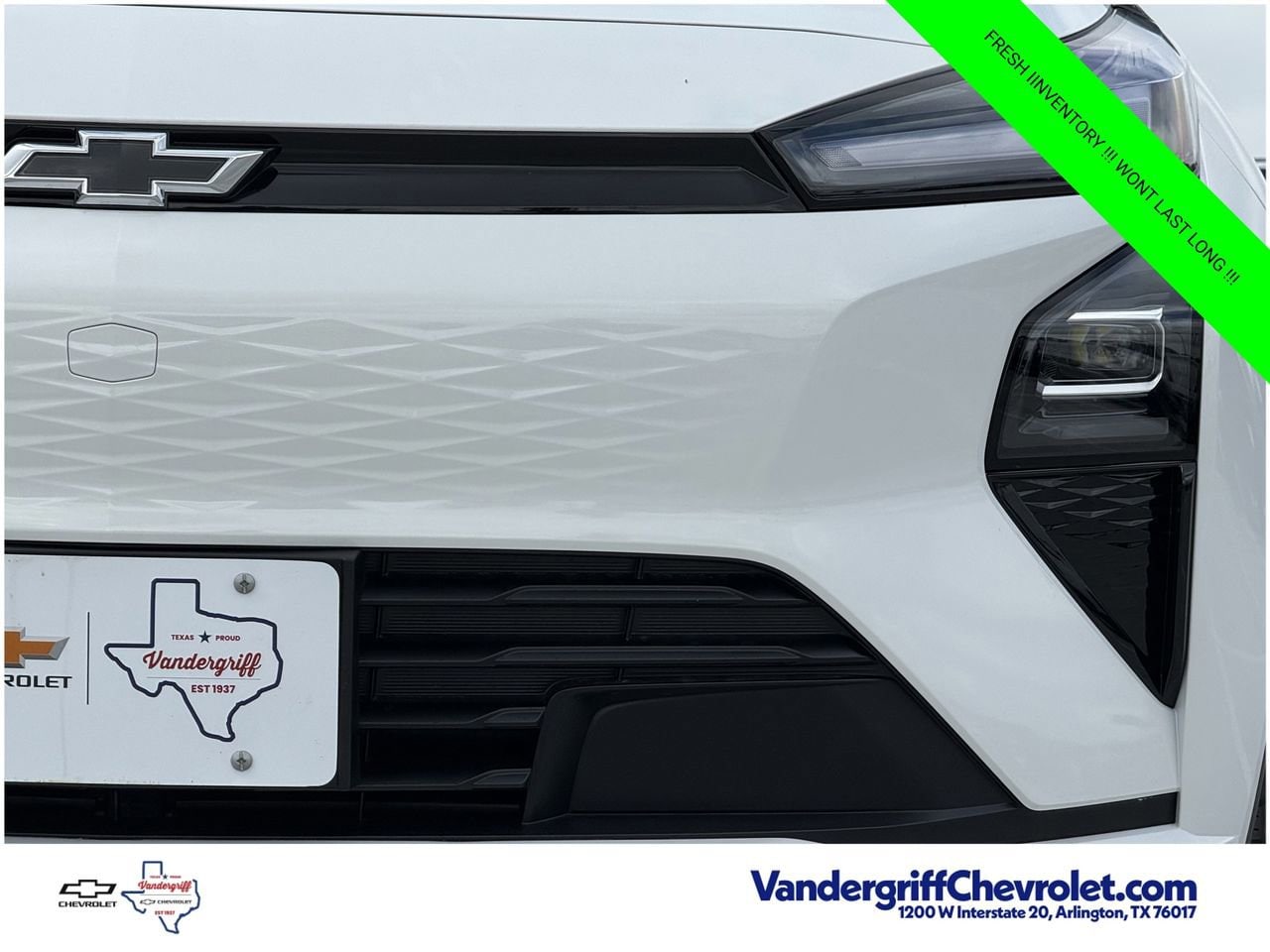 2027 Chevrolet Bolt LT - Photo 8