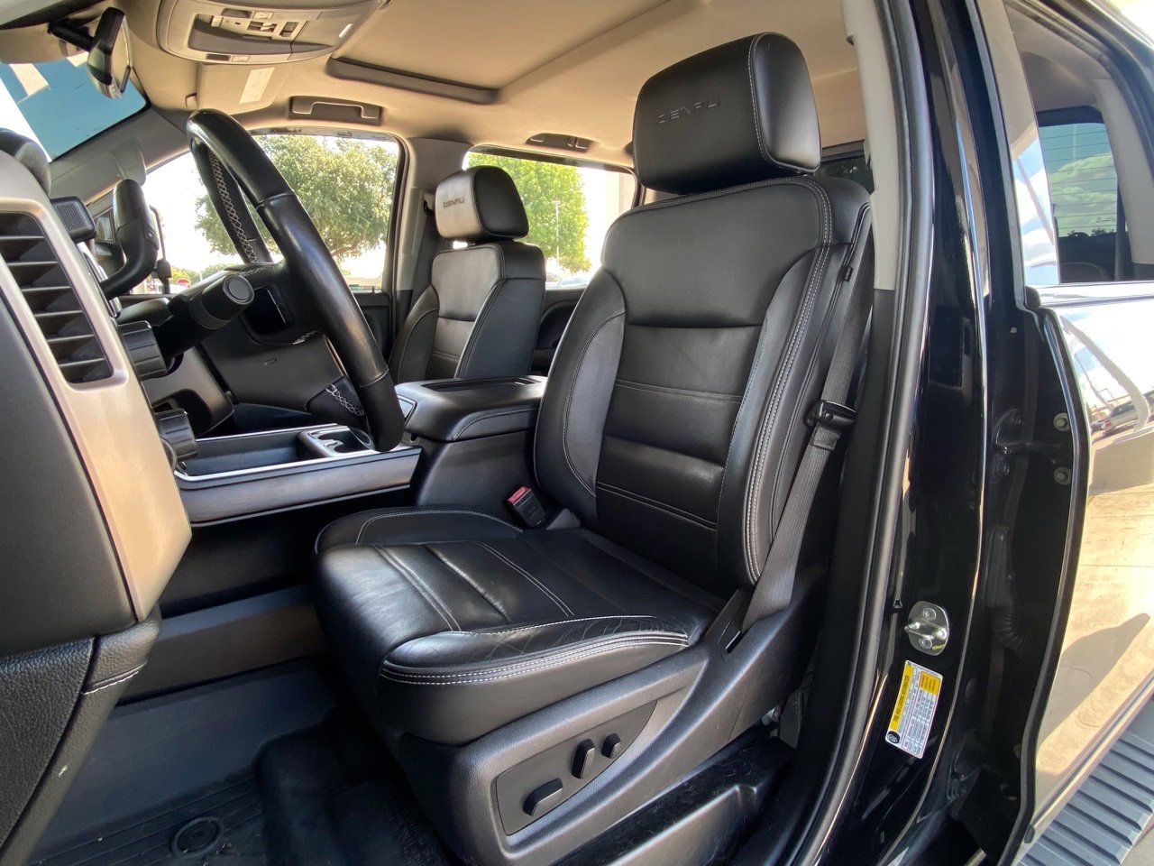 2018 Gmc Sierra 2500 HD Denali photo 4