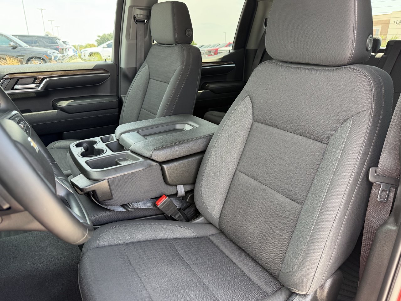 2023 Chevrolet Silverado 1500 LT - Photo 21
