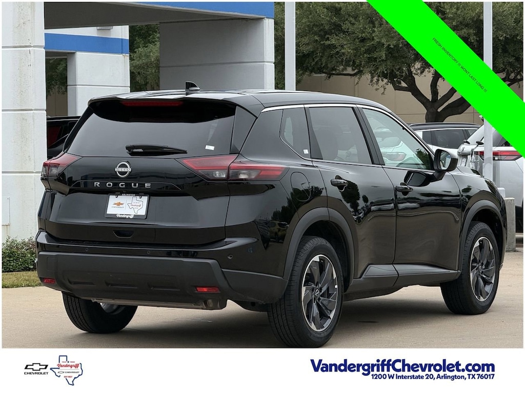 Used 2025 Nissan Rogue SV FWD SUV