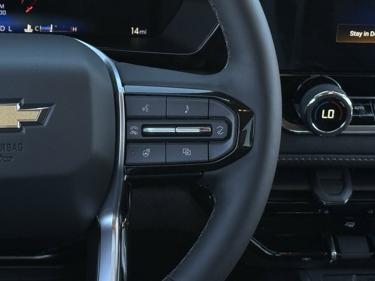 2026 Chevrolet Colorado LT - Photo 14