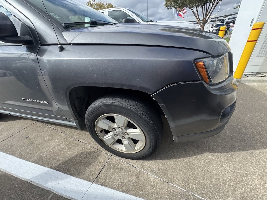 Used 2017 Jeep Compass Latitude SUV