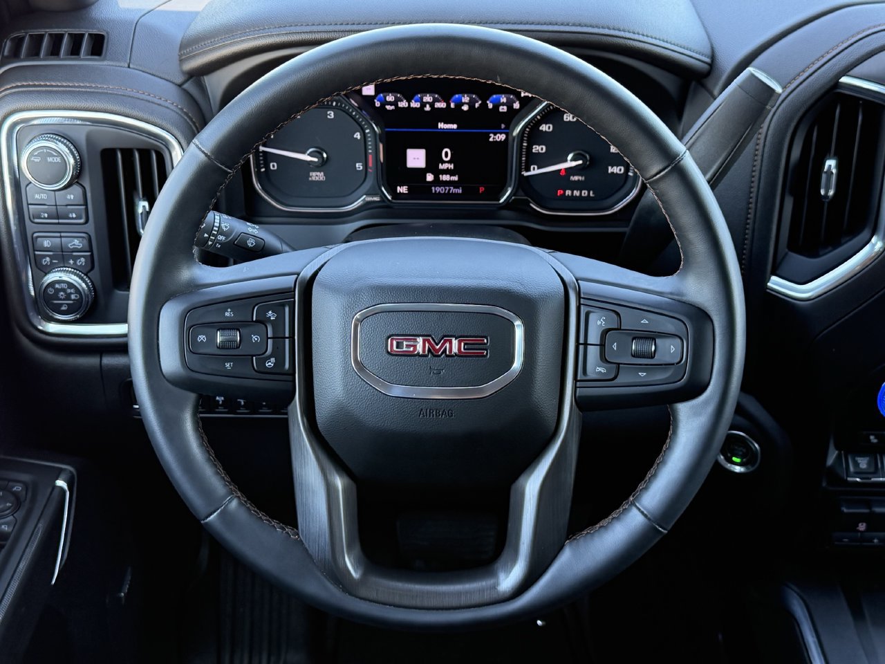 2023 GMC Sierra 3500HD AT4 - Photo 11