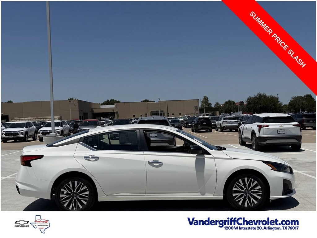 Used 2025 Nissan Altima SV FWD Sedan