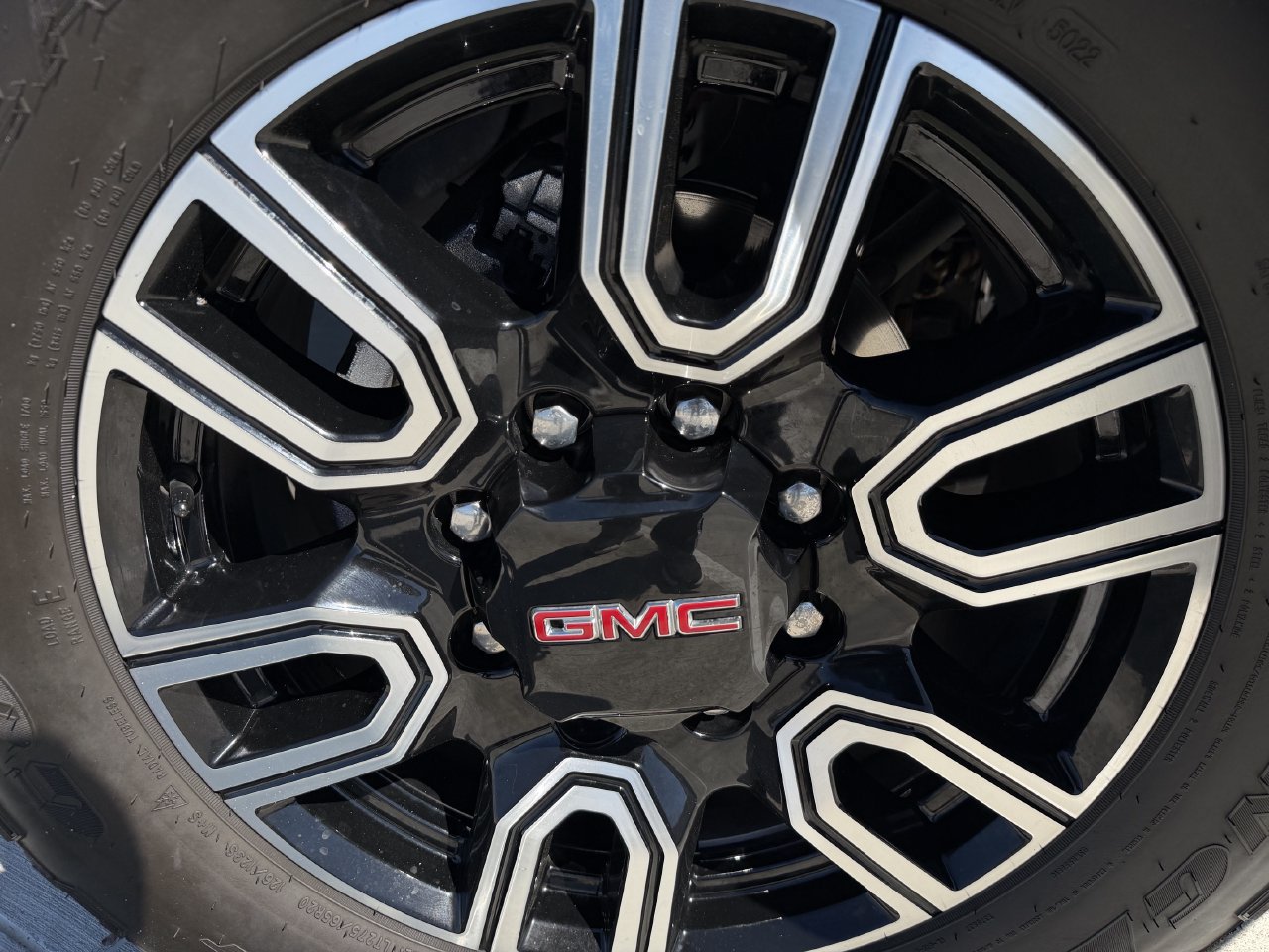 2023 GMC Sierra 3500HD AT4 - Photo 8