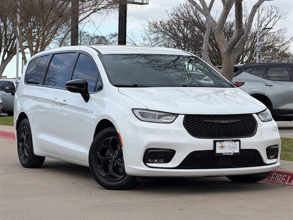 Used 2024 Chrysler Pacifica Hybrid S Appearance Pkg Van Passenger Van