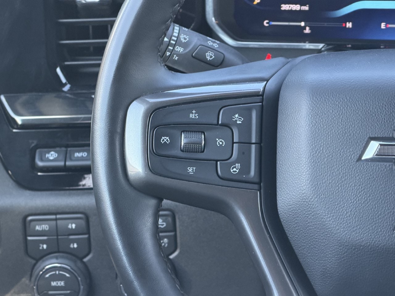 2026 Chevrolet Silverado 2500HD ZR2 - Photo 13