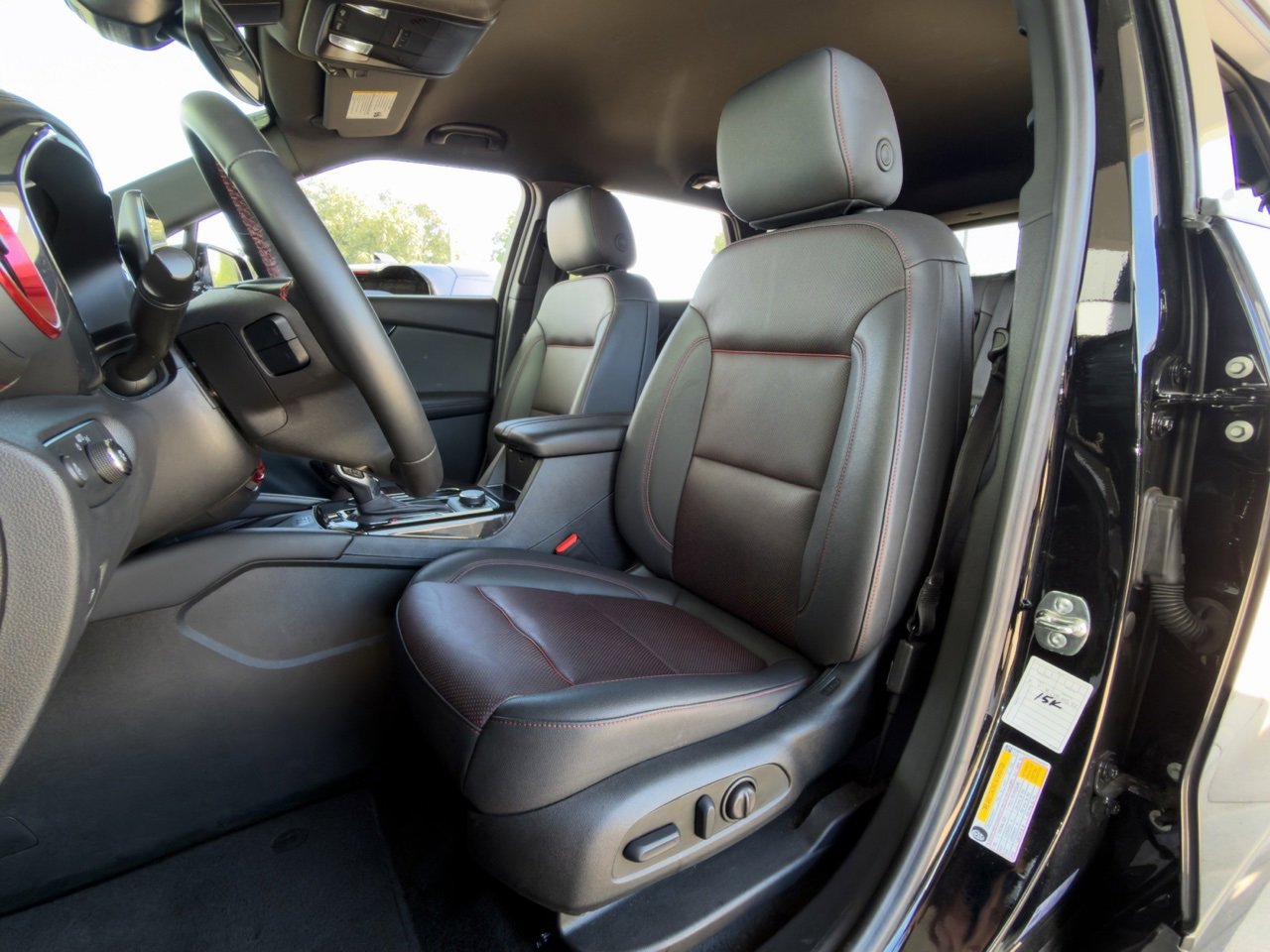 2025 Chevrolet Blazer RS photo 2