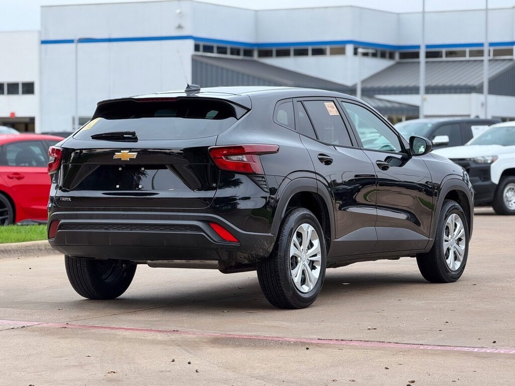 Certified 2025 Chevrolet Trax LS SUV
