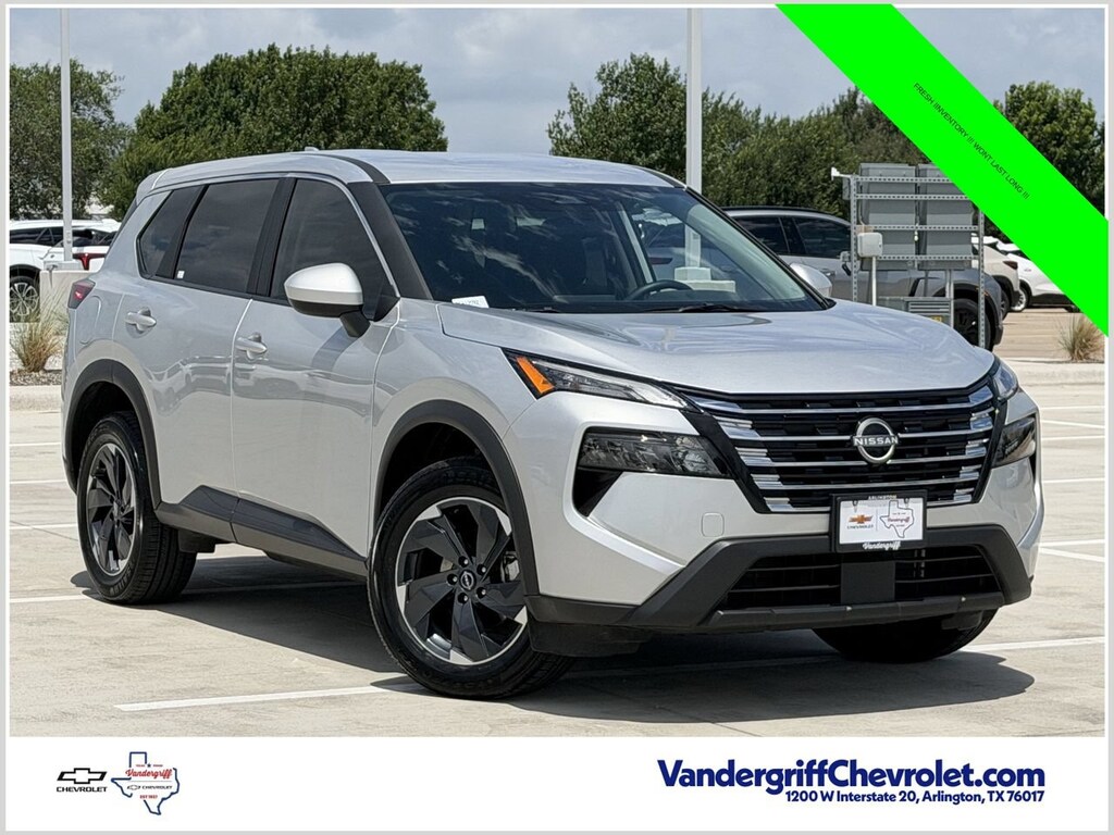 Used 2025 Nissan Rogue SV Intelligent AWD SUV