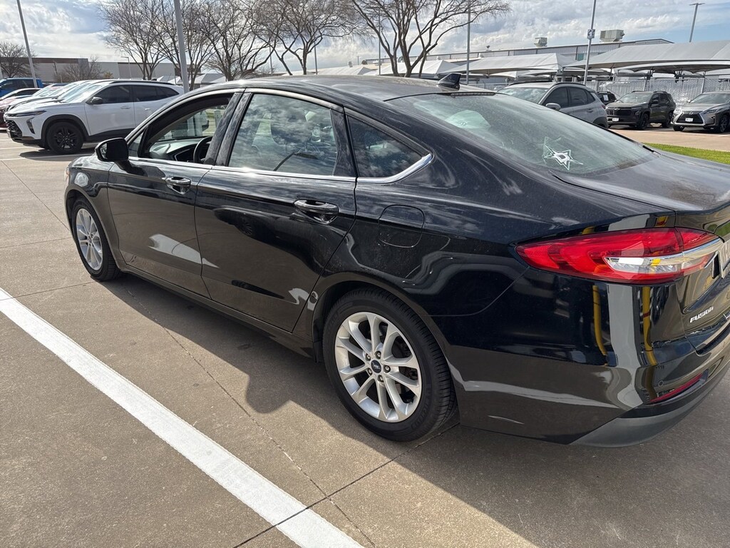 Used 2019 Ford Fusion SE Sedan