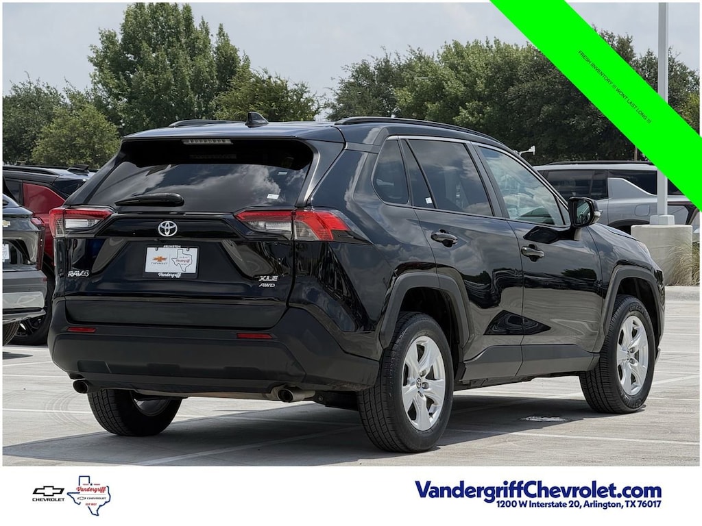 Used 2021 Toyota RAV4 XLE SUV