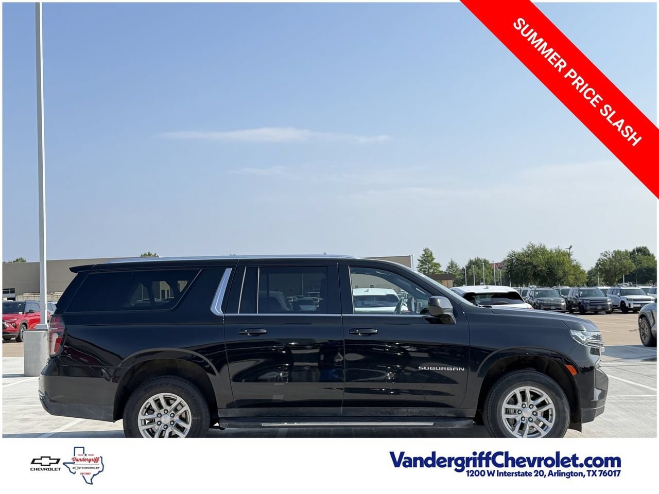 2024 Chevrolet Suburban LT - Photo 3