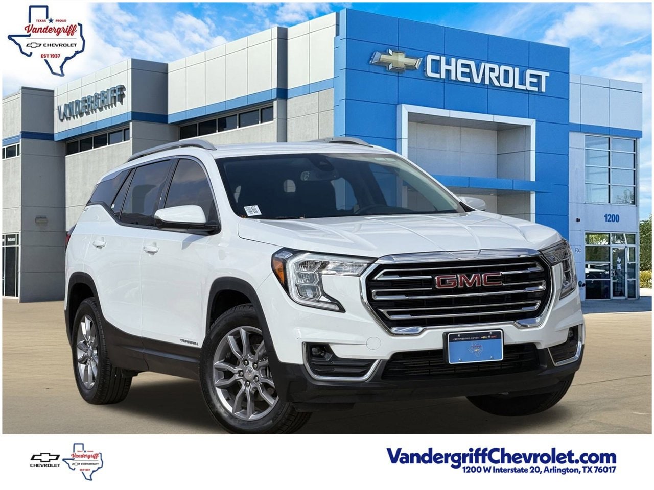 2024 GMC Terrain SLT's photo