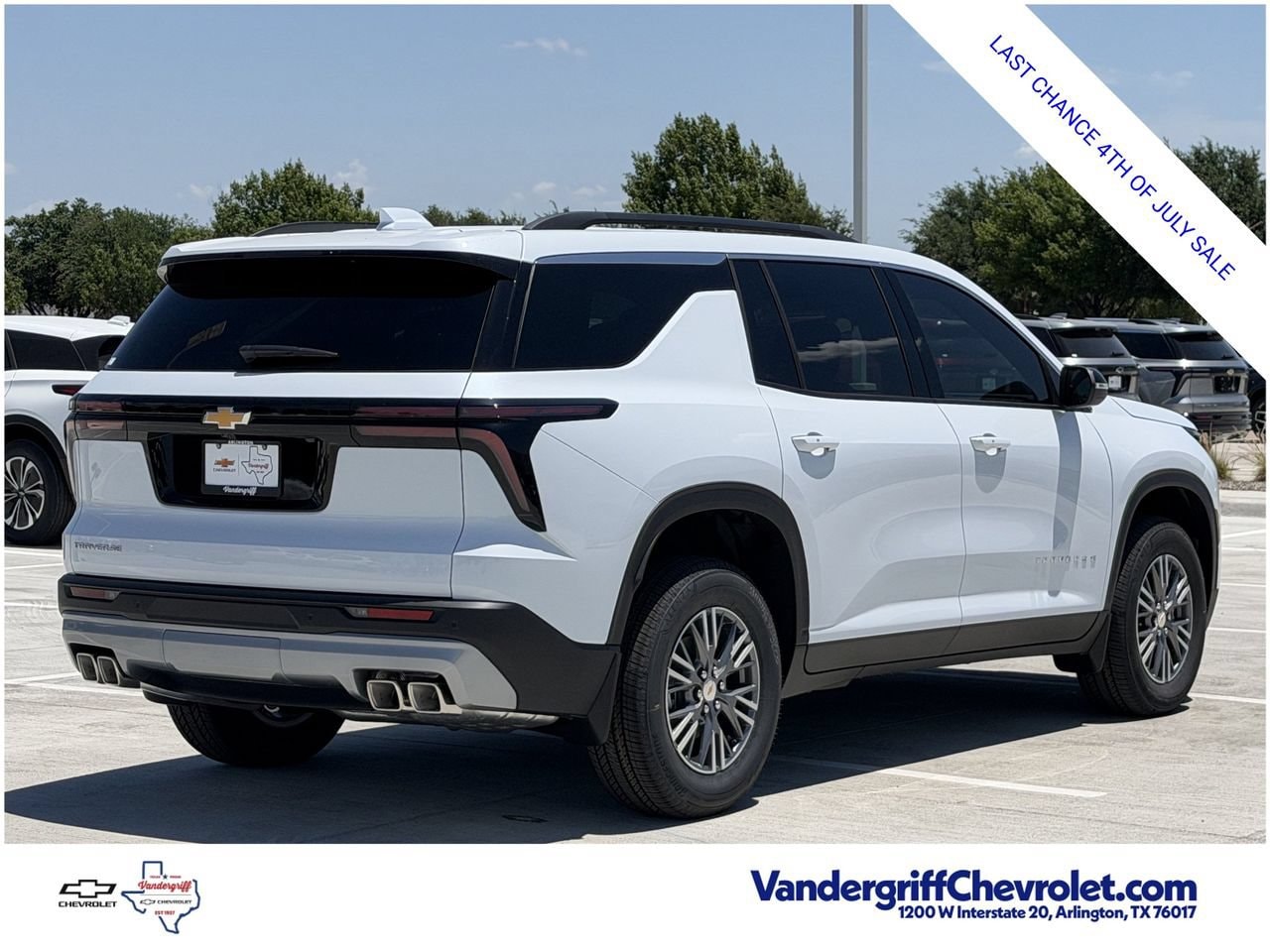 2026 Chevrolet Traverse LT - Photo 4