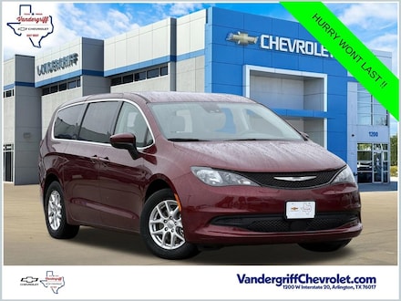 2023 Chrysler Voyager LX Van Passenger Van