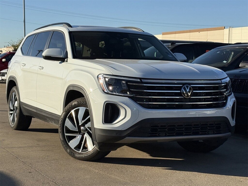 Used 2024 Volkswagen Atlas 2.0T SE w/Technology SUV