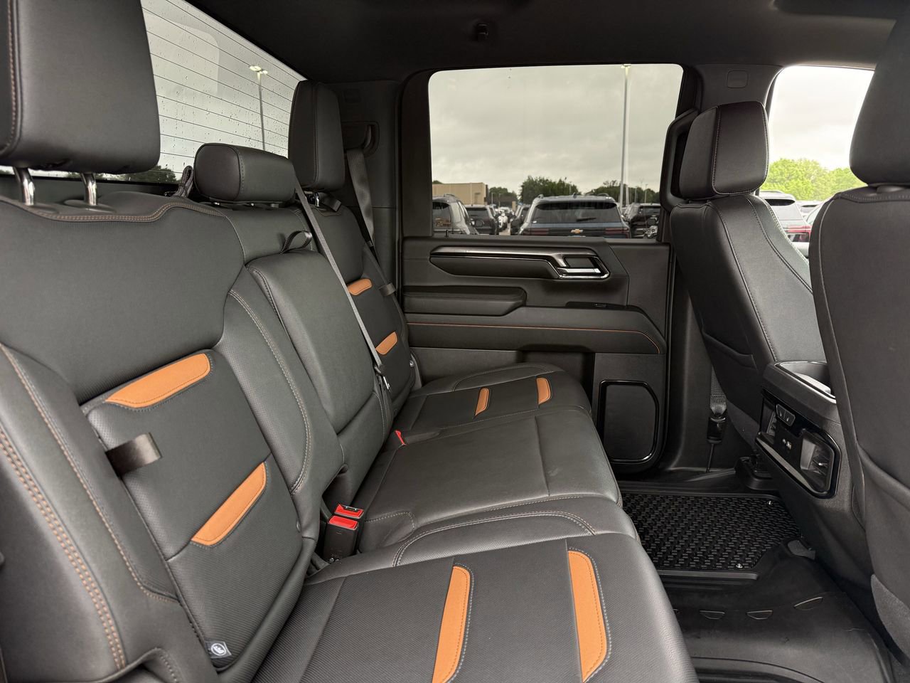 2024 GMC Sierra 2500HD AT4 - Photo 25