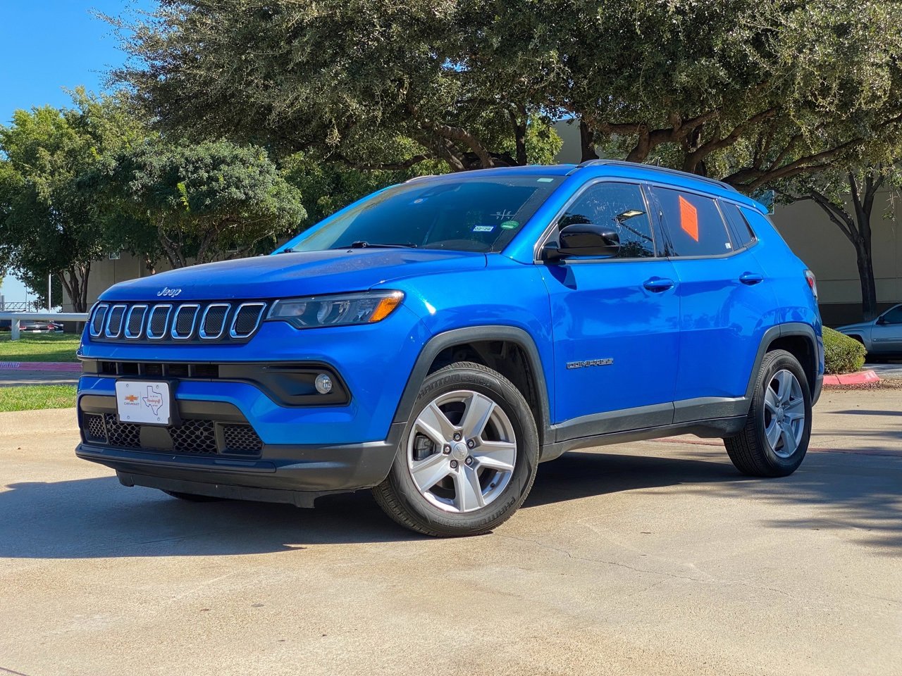 2022 Jeep Compass Latitude photo 3