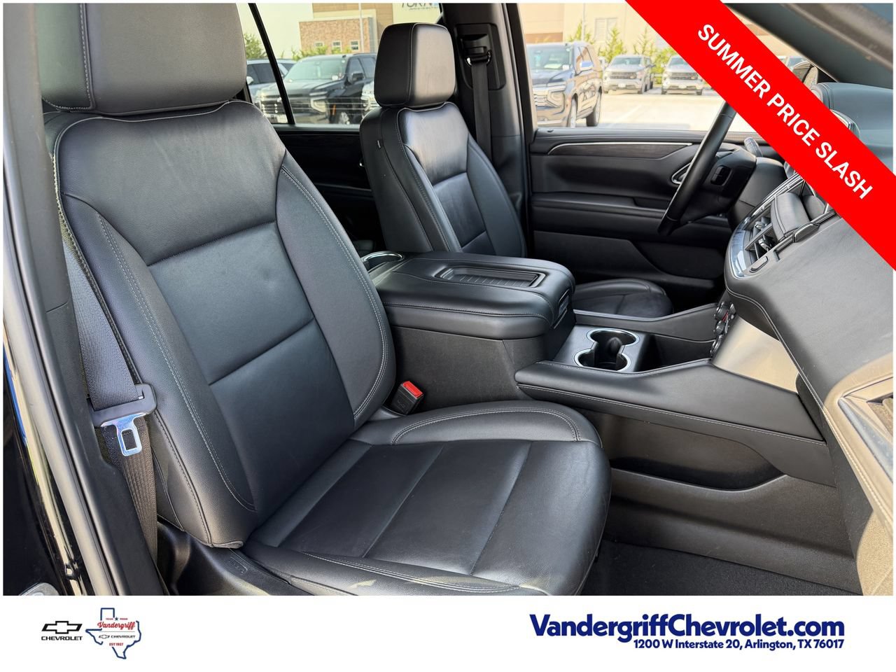 2024 Chevrolet Suburban LT - Photo 28