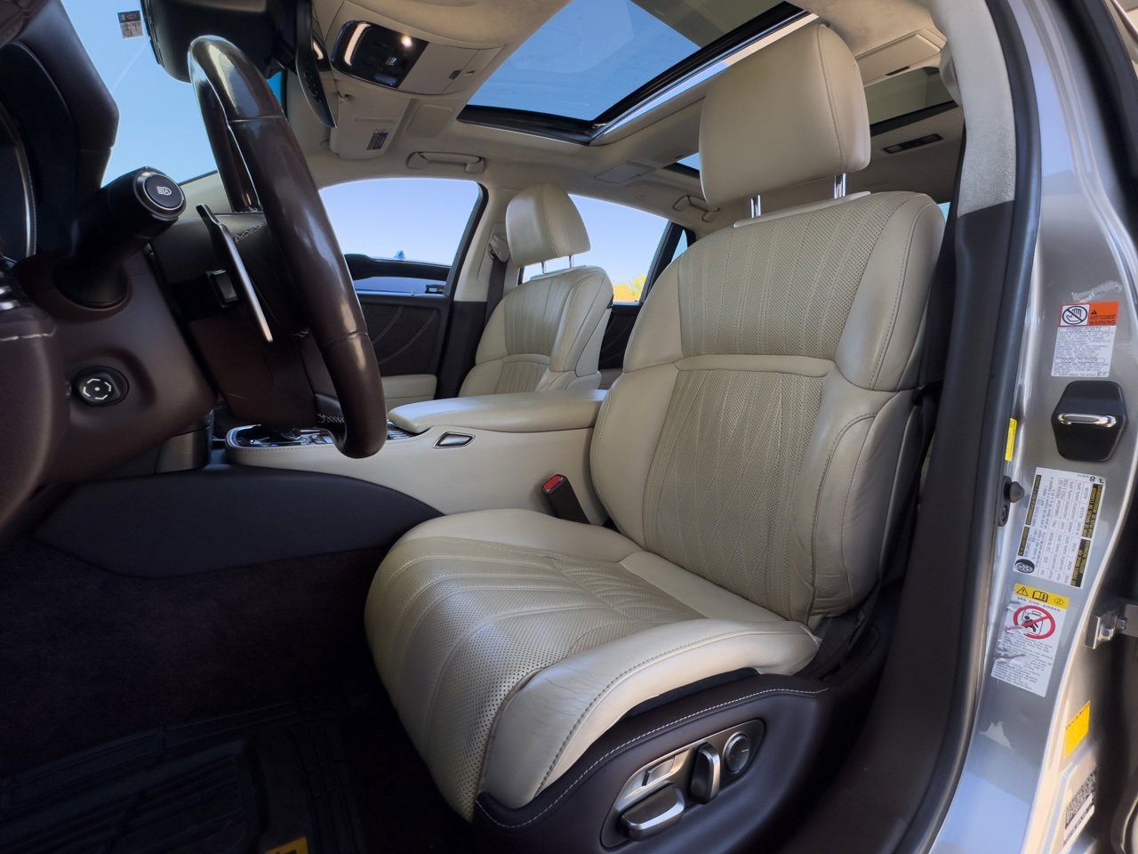 2018 Lexus LS 500 F SPORT photo 2