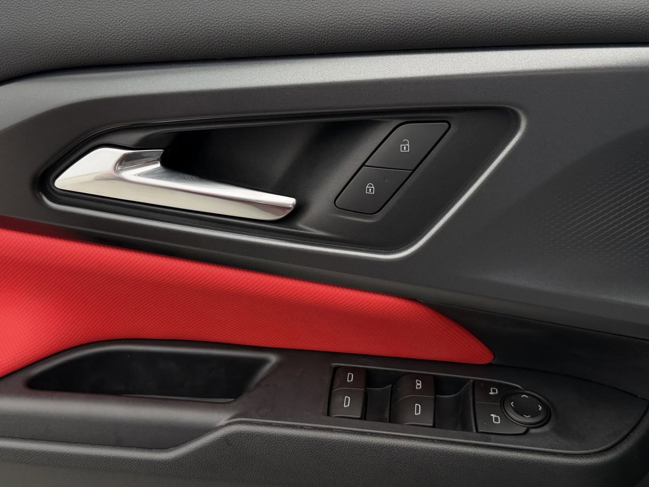 2026 Chevrolet Equinox EV RS - Photo 20