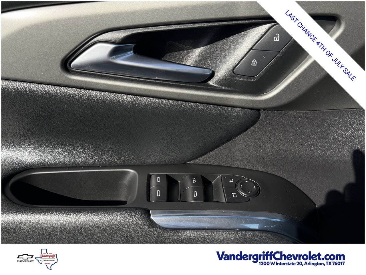 2025 Chevrolet Traverse LT - Photo 21